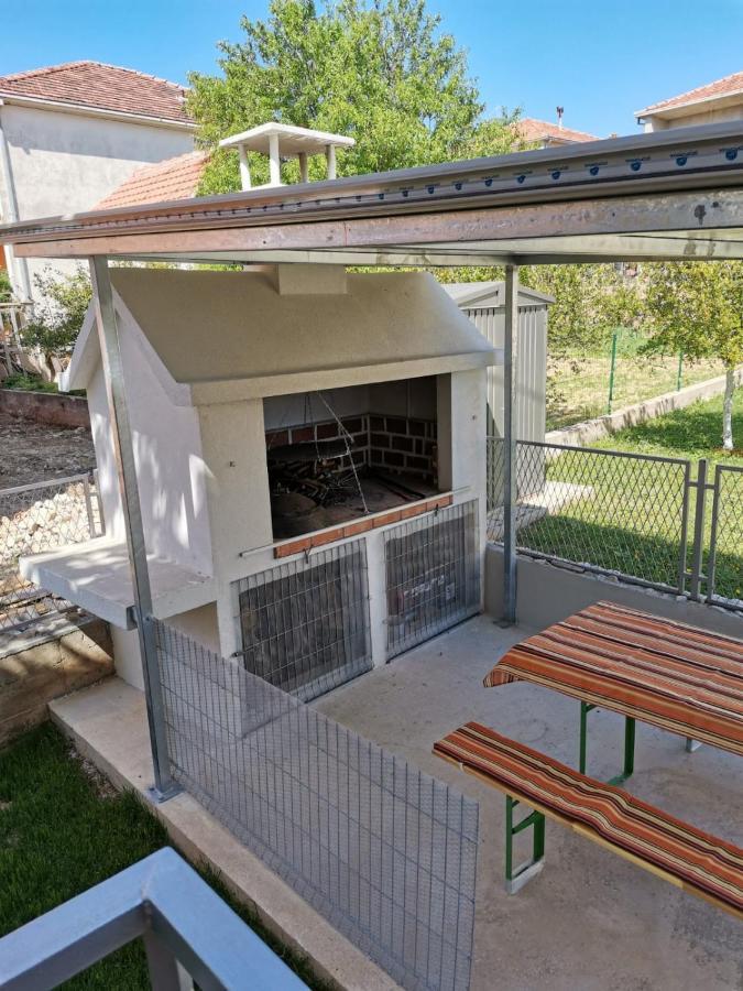Marini Apartmani Трогир Екстериор снимка
