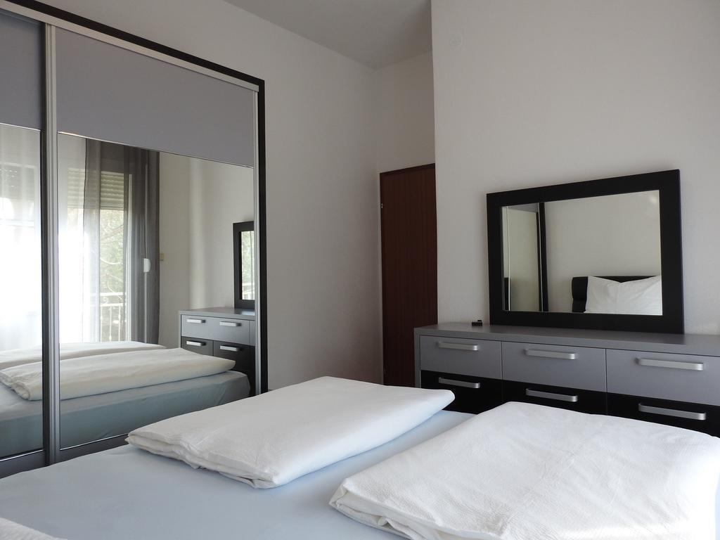 Marini Apartmani Трогир Екстериор снимка
